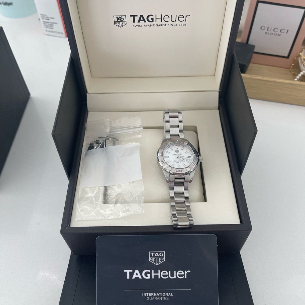 Ladies Tag watch